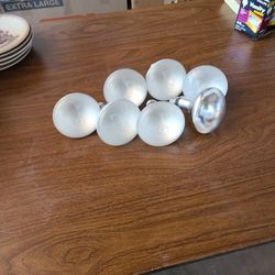 7 Used Incandescent BR30 Flood Lights