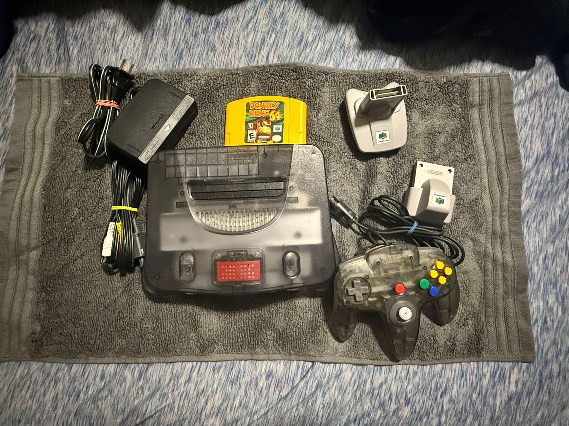 Nintendo 64 System Console Smoke & Donkey Kong 64 & Ruble Pack & Transfer Pack (game Boy)