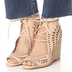 Jeffrey Campbell Wedge Sandal Size 8.5