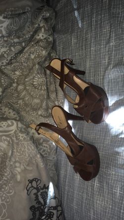 Heels size 7 brown-ish red