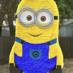 Minion Piñata