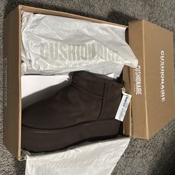 Cushionaire Hippy chocolate platform ankle boots size 7.5