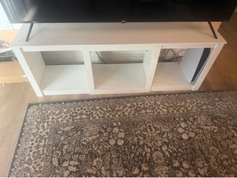 Modern White TV Stand / Media Console – Clean Minimal Design