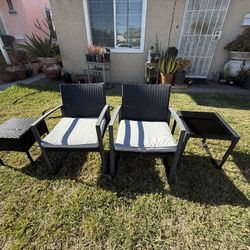 Outdoor Table And Chairs 