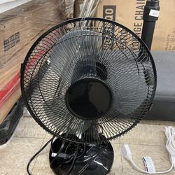 Mainstays 12" 3-Speed Oscillating Table Fan - Black