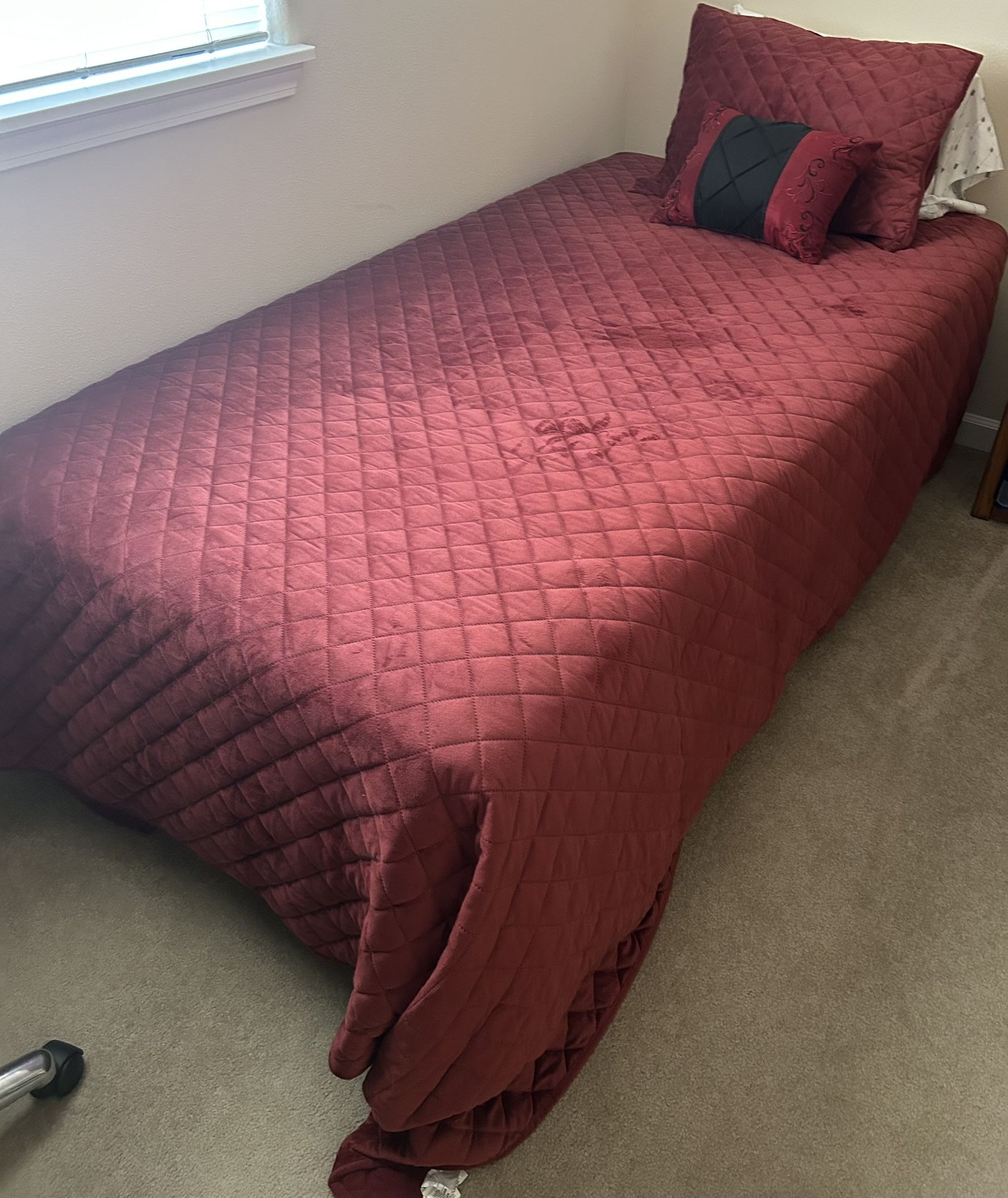 Twin Bed W/Mattress & Box Springs