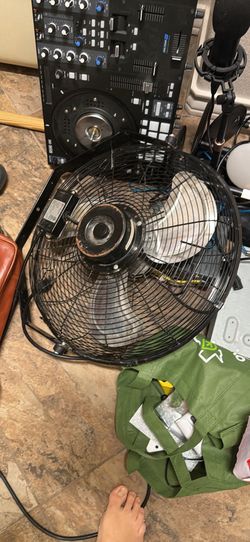 Wall fan