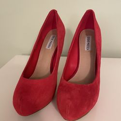 Steve Madden Traisie Red Suede Pumps Size 10