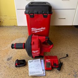 Milwaukee M18 FUEL 18-Volt Lithium-Iron Cordless Plumbing Drain Snake Auger Kit with w/ CABLE DRIVE & 5/16 in. x 35 ft. Cable