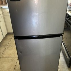 Whirlpool Mini Fridge 