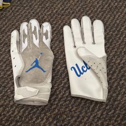 UCLA Football Gloves 