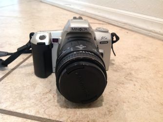 Minolta Maxxum STsi 35mm camera