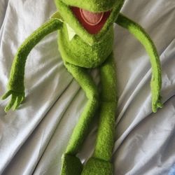 vintage 70s Kermit frog doll