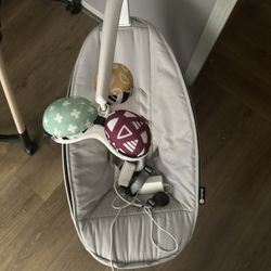 4Moms MamaRoo Baby Swing – Gently Used