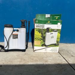 GreenWood / 4 Gallon Sprayer