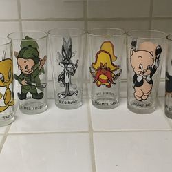 1973 VINTAGE PEPSI WARNER BROTHERS LOONEY TUNES COLLECTOR GLASSES $10 EACH