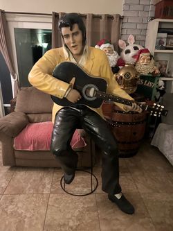 Life size elvis statue