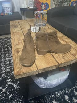 Women Shoes Size 10W