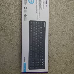 Brand New Targus Midsize Multi-Device Bluetooth Antimicrobial Keyboard Windows Android iOS macOS  All good inside box as photo show
