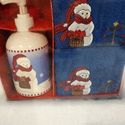 Gift Set Snowman Lotion Or Hand soap Pump & Two Hand Towels 
