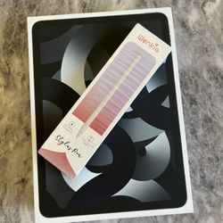 Apple iPad Air 5th Generation (M1 Chip) 256gb with Box, Pen And Keyboard 