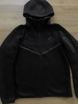 Black Nike tech size small