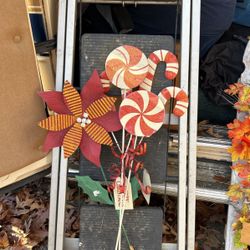 3 Metal Stakes 40  Lighted Christmas Boxes Works 30 