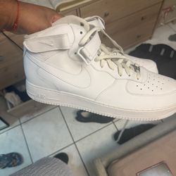 Air Force mid top size 17
