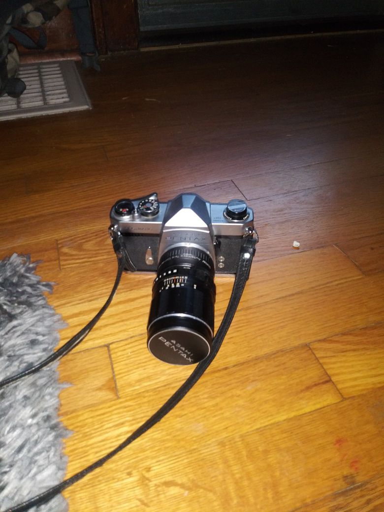 Asahi Pentax spotmatic 35mm camera
