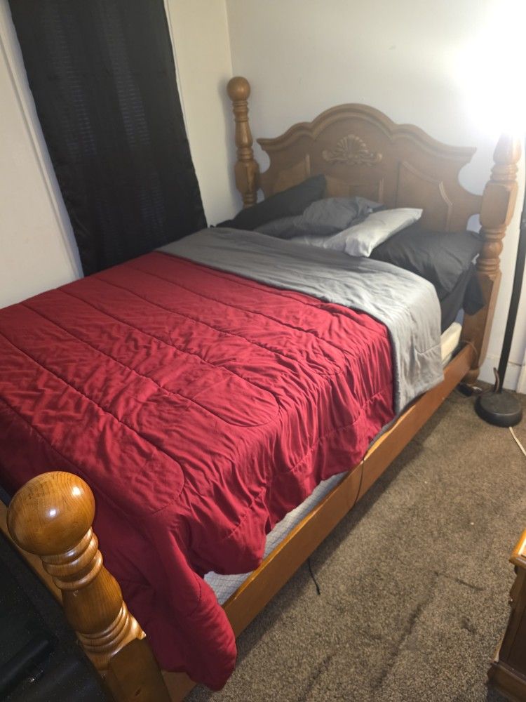 Queen Bedroom Set