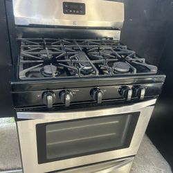 Kenmore natural Gas Stove 