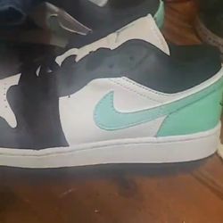 Tennis Shoes 