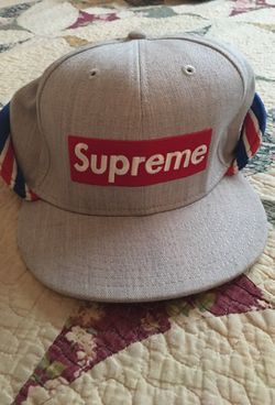Supreme Hat, 7 5/8, New Era Fitted