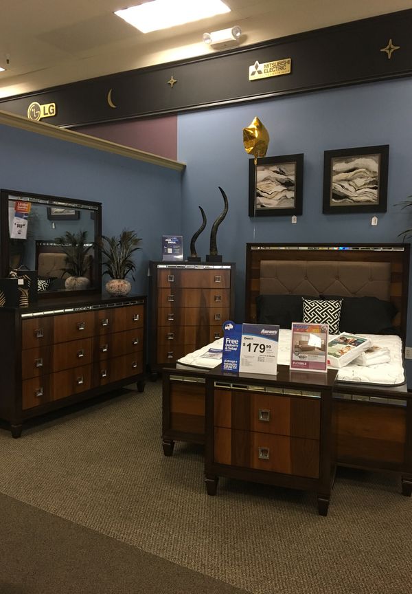 Clarice Queen Bedroom Collection For Sale In Cleveland Tx