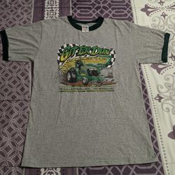 Vintage 90's John Deere 'Git Er Dun' Pro Stock Racing Anvil Tag Men's Medium Tee

In good condition