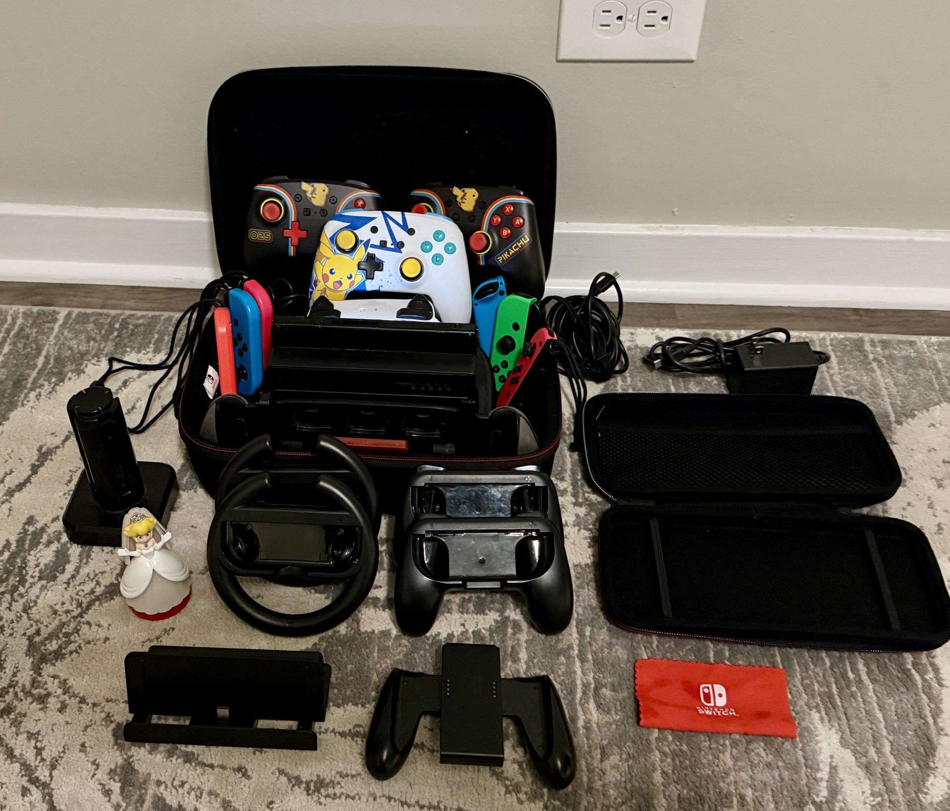Nintendo Switch Console, 10 Controllers, Games And More!