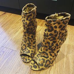 New! Animal Print Peep Toe