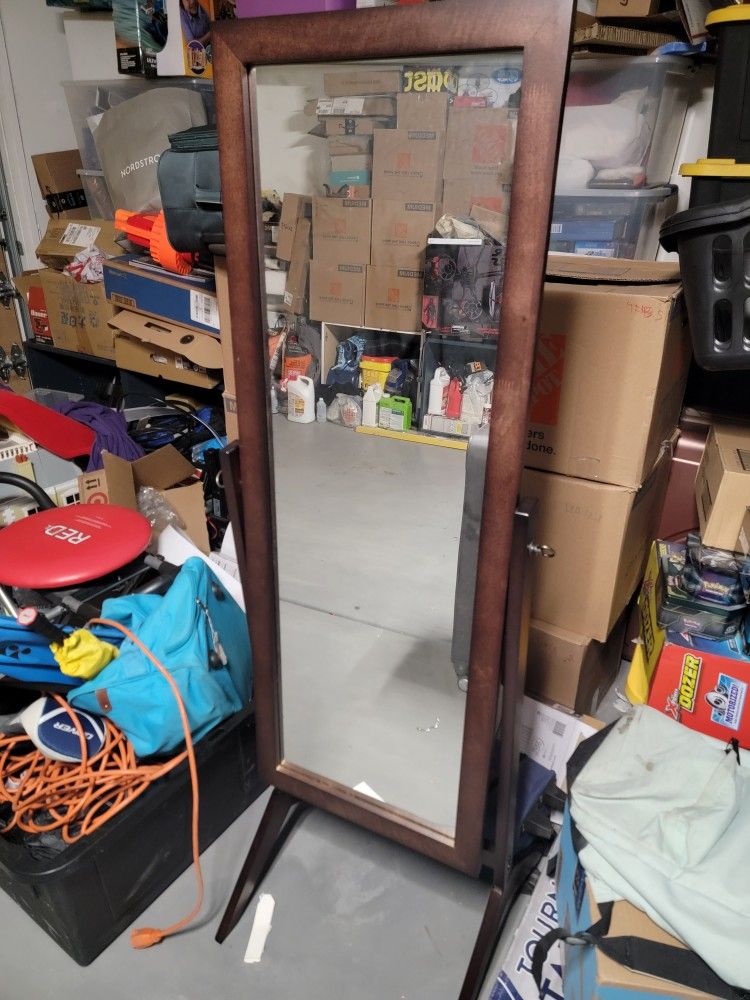 Like New Freestanding Swivel Rotatable Mirror