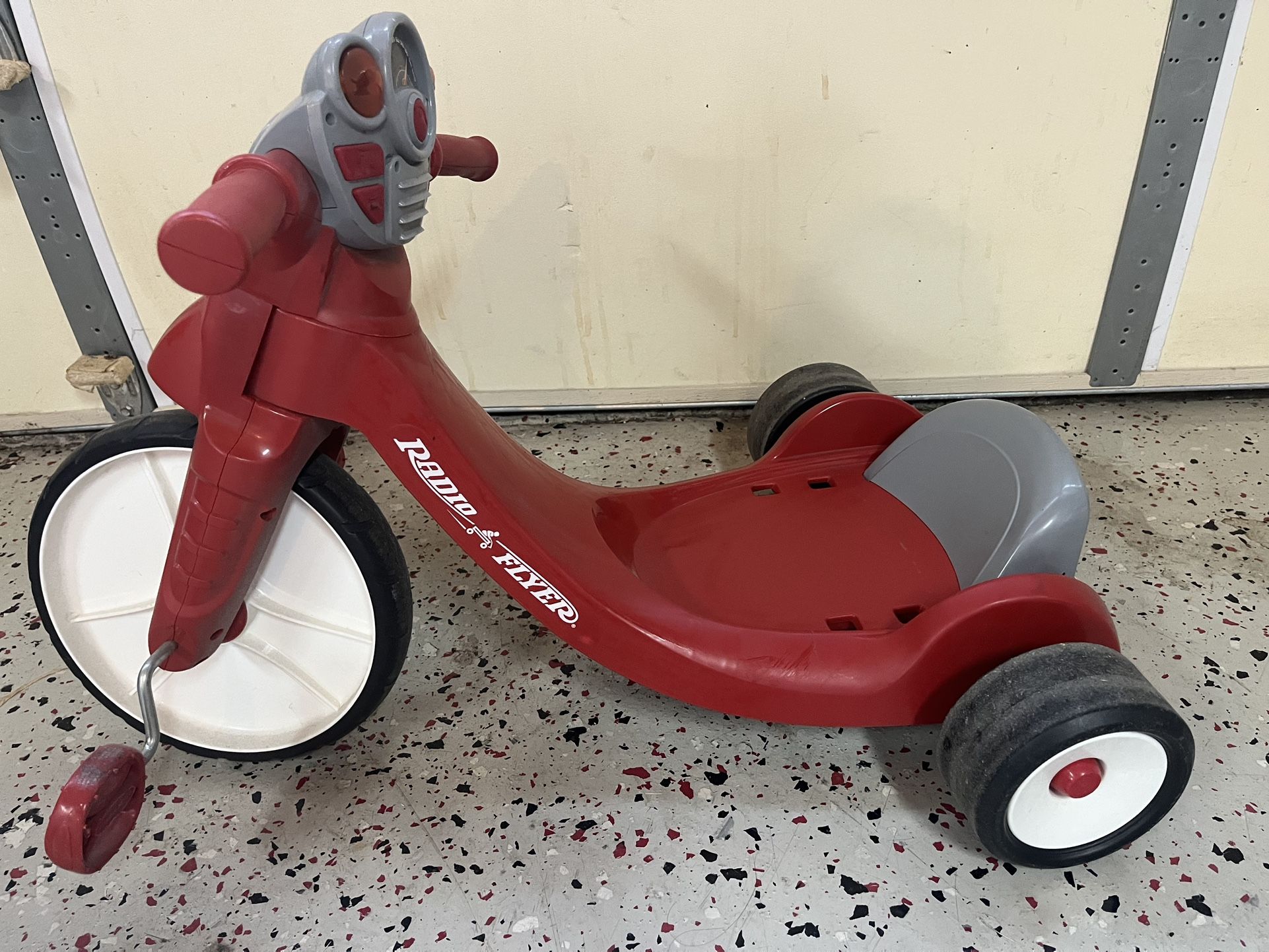 Radio Flyer Tricycle With Lights And Sounds