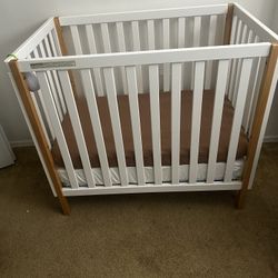 Mini Crib 