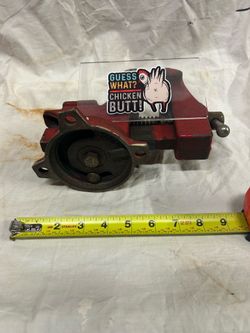 3 1/2” Companion red bench vise