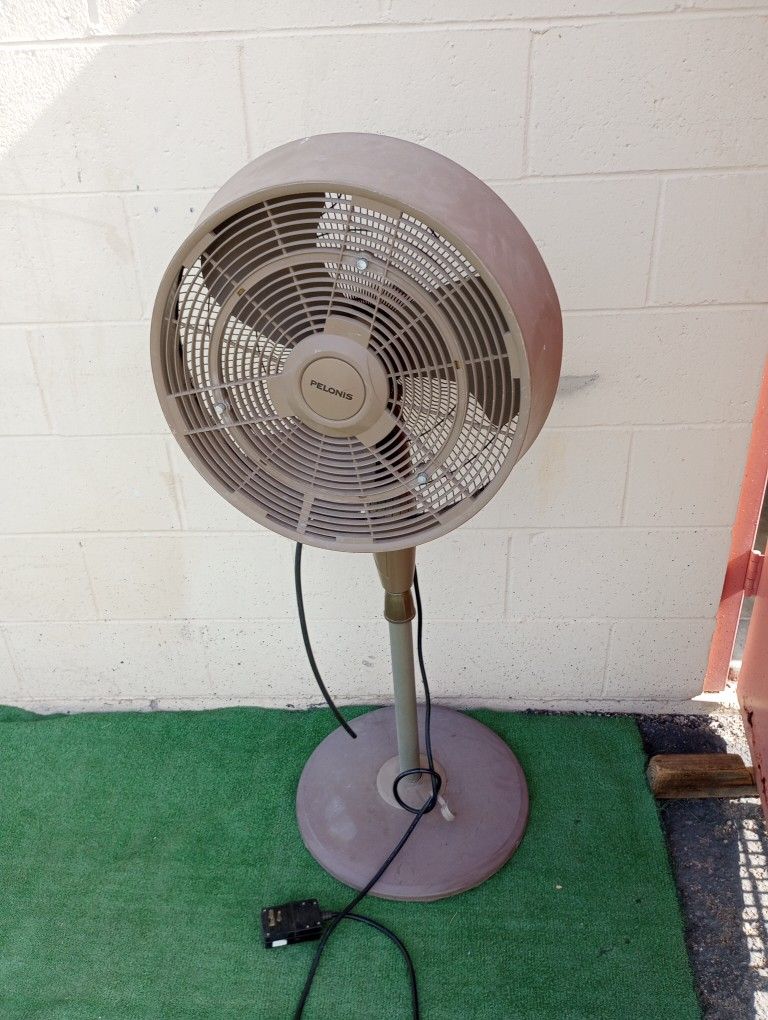 Patio Fan With Sprinklers $25