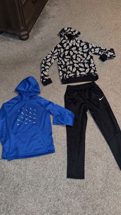 Nike Sweatsuit & Dri-Fit Hoodie Youth XL