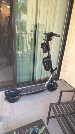 Segway Ninebot F3 Electric Scooter