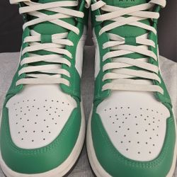 Air Jordan 1 Mid/ Lucky Green