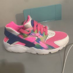 6y Nike Air Huarache