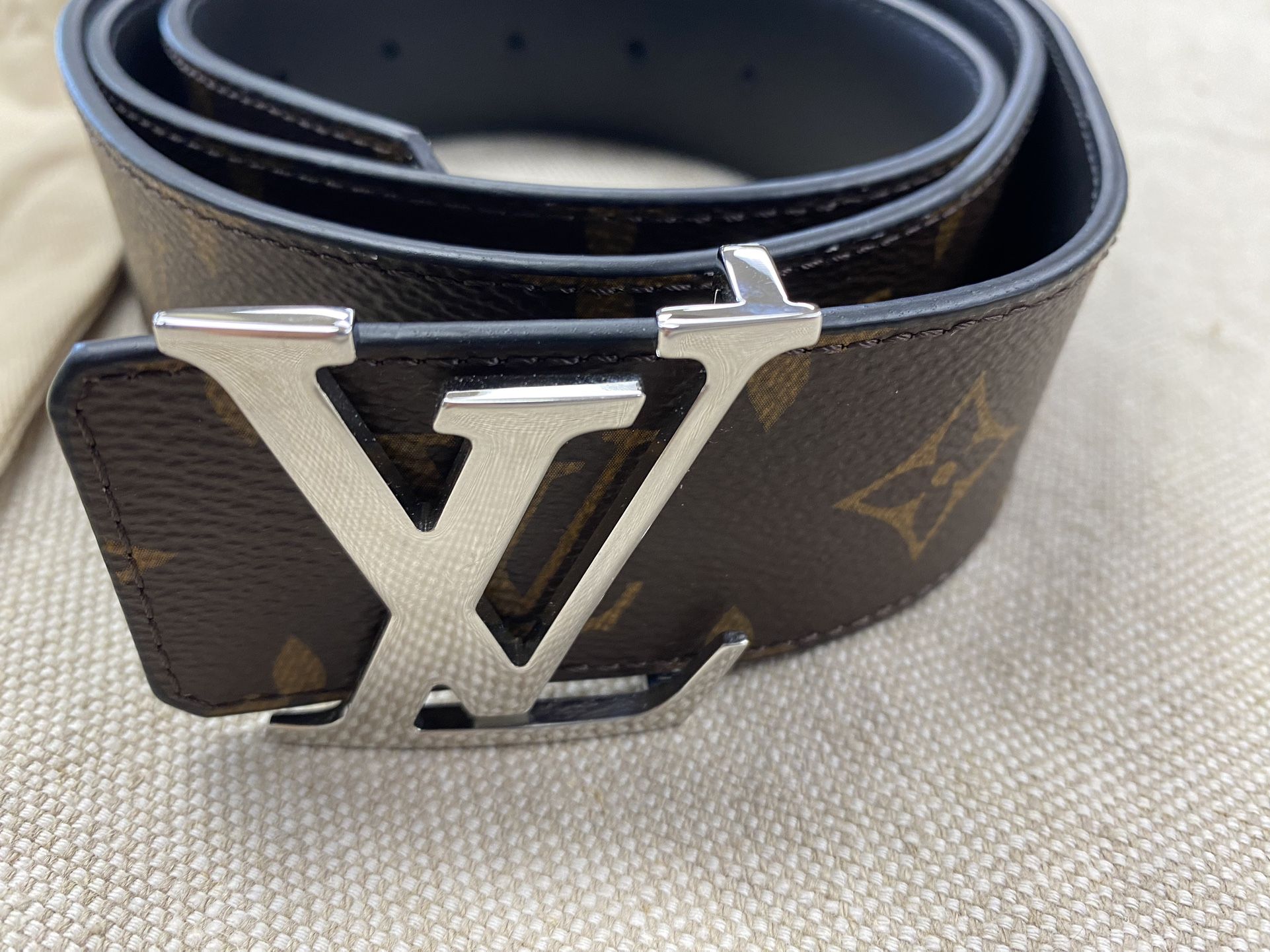 Louis Vuitton LV Initials Belt M9821 Monogram Brown Size 105/42