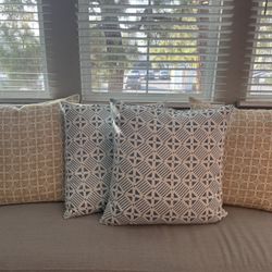 Couch Pillow Set