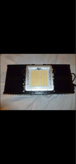 Spectrum King 600W LED Grow Light (Great Condition, 120V & 240V, No Dead Diodes)