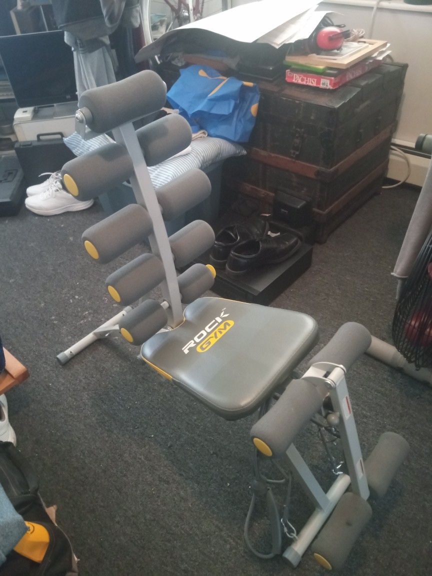 ROCK GYM ABS MACHINE.